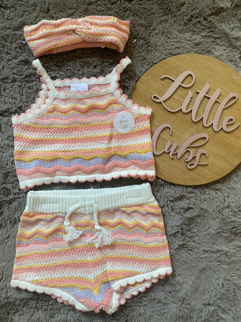 Multicolour Three piece🤍